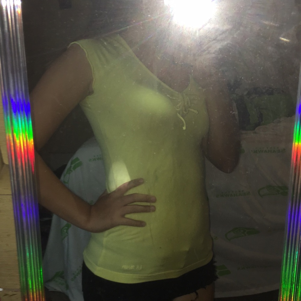 yellow tee